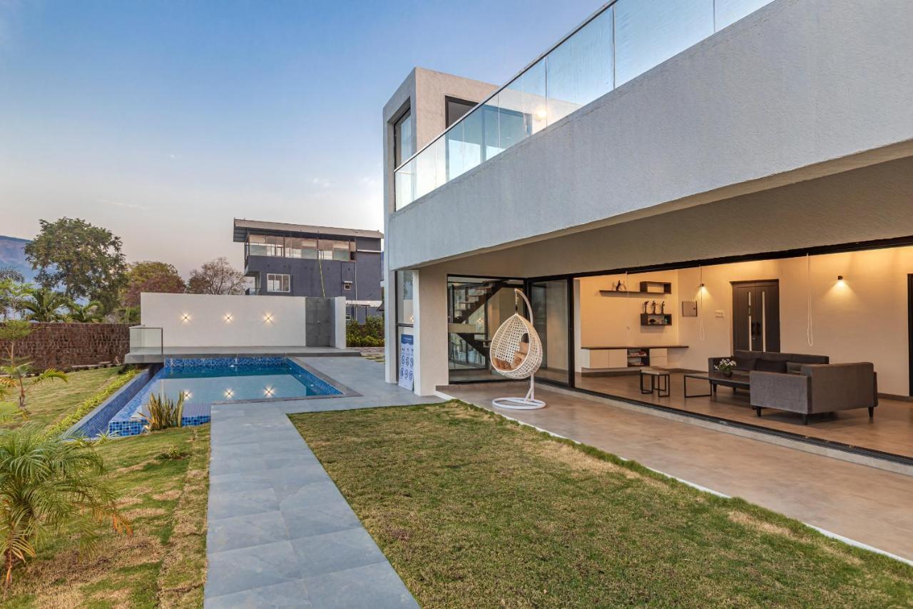 Saffronstays Stargazer, Karjat - Luxury Pool Villa With Lake View Bagian luar foto